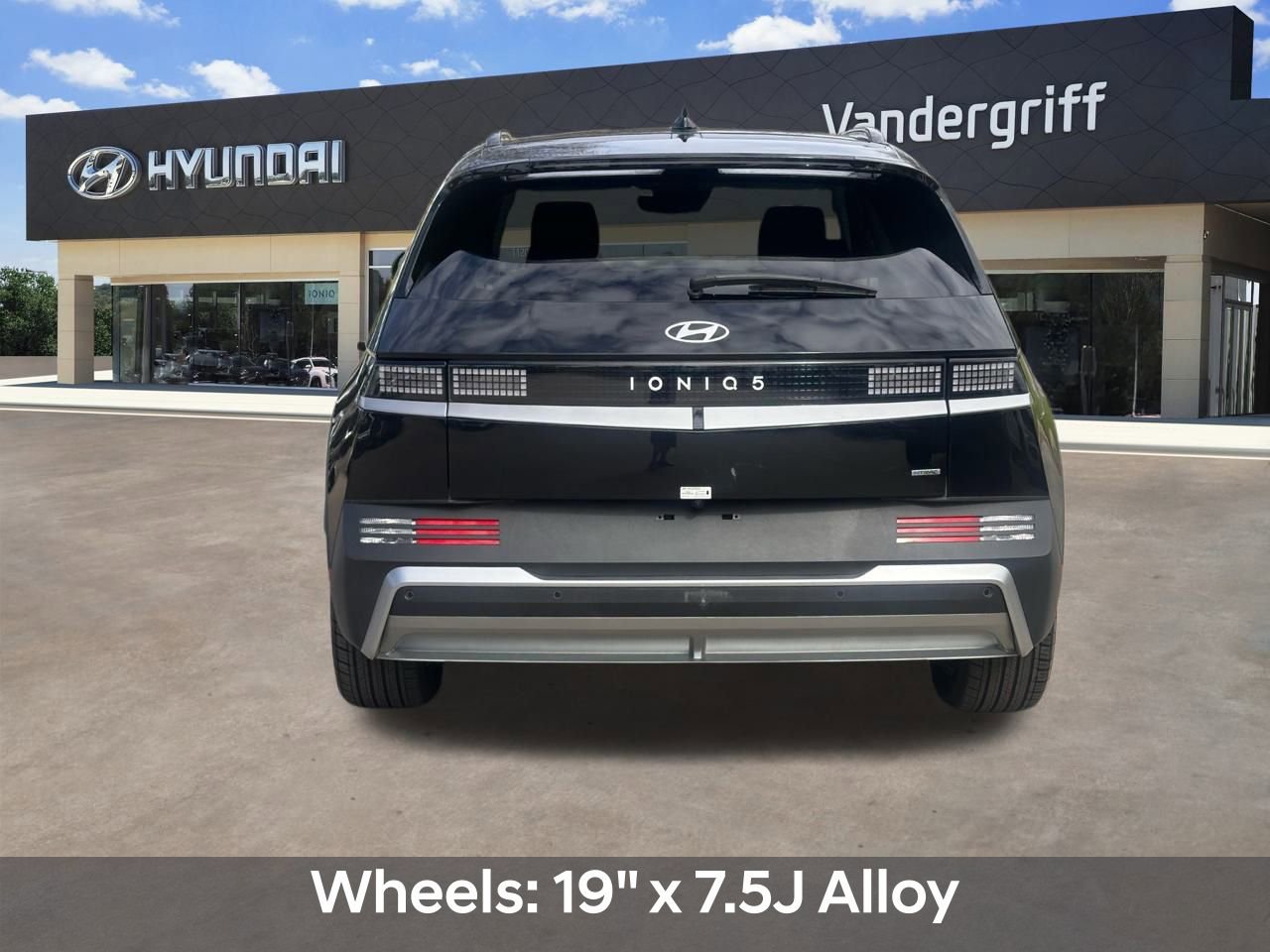 Used 2025 Hyundai Ioniq 5 SEL image 10