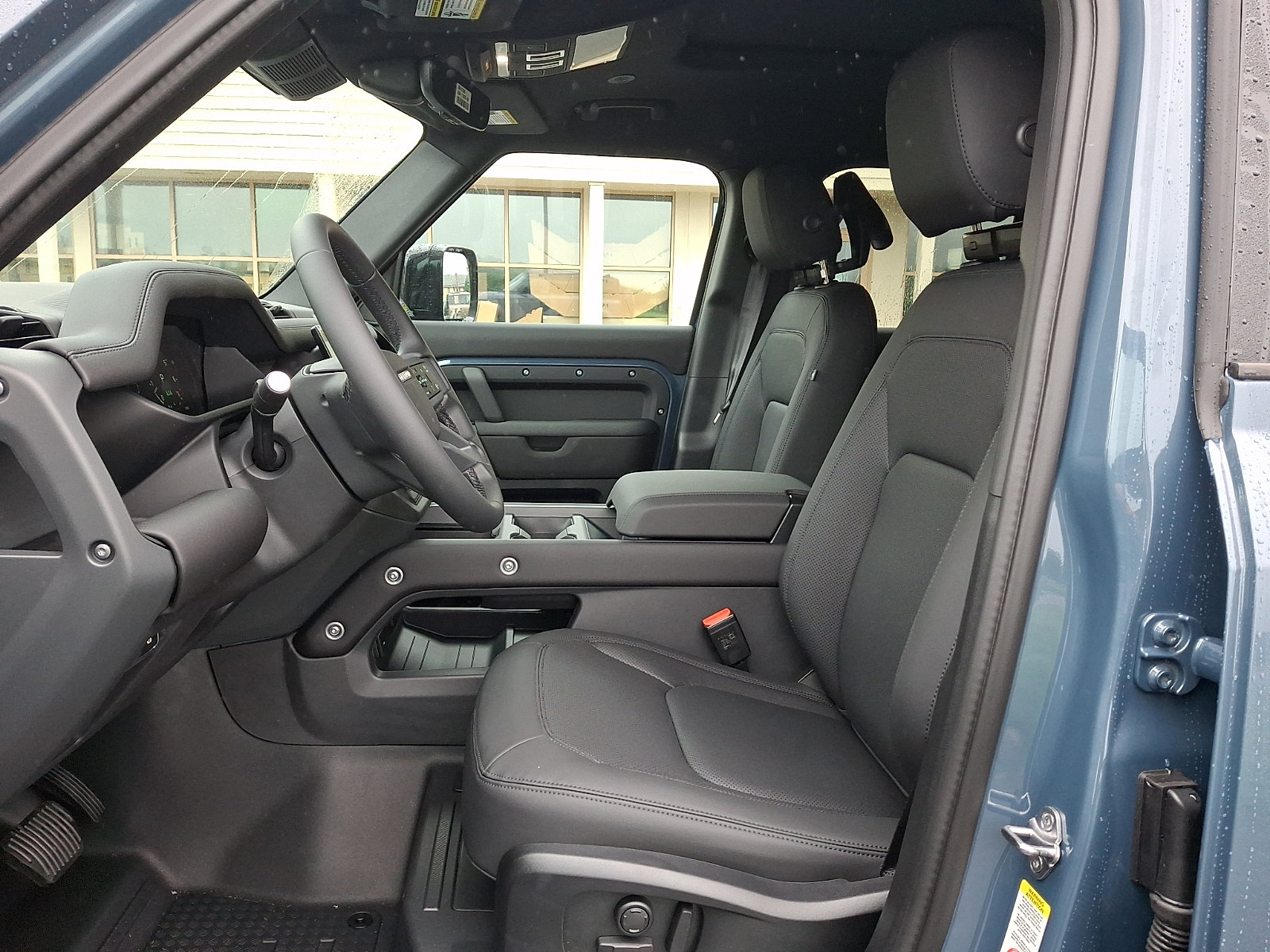 New 2026 Land Rover Defender 110 X-Dynamic SE AWD/4WD image 10