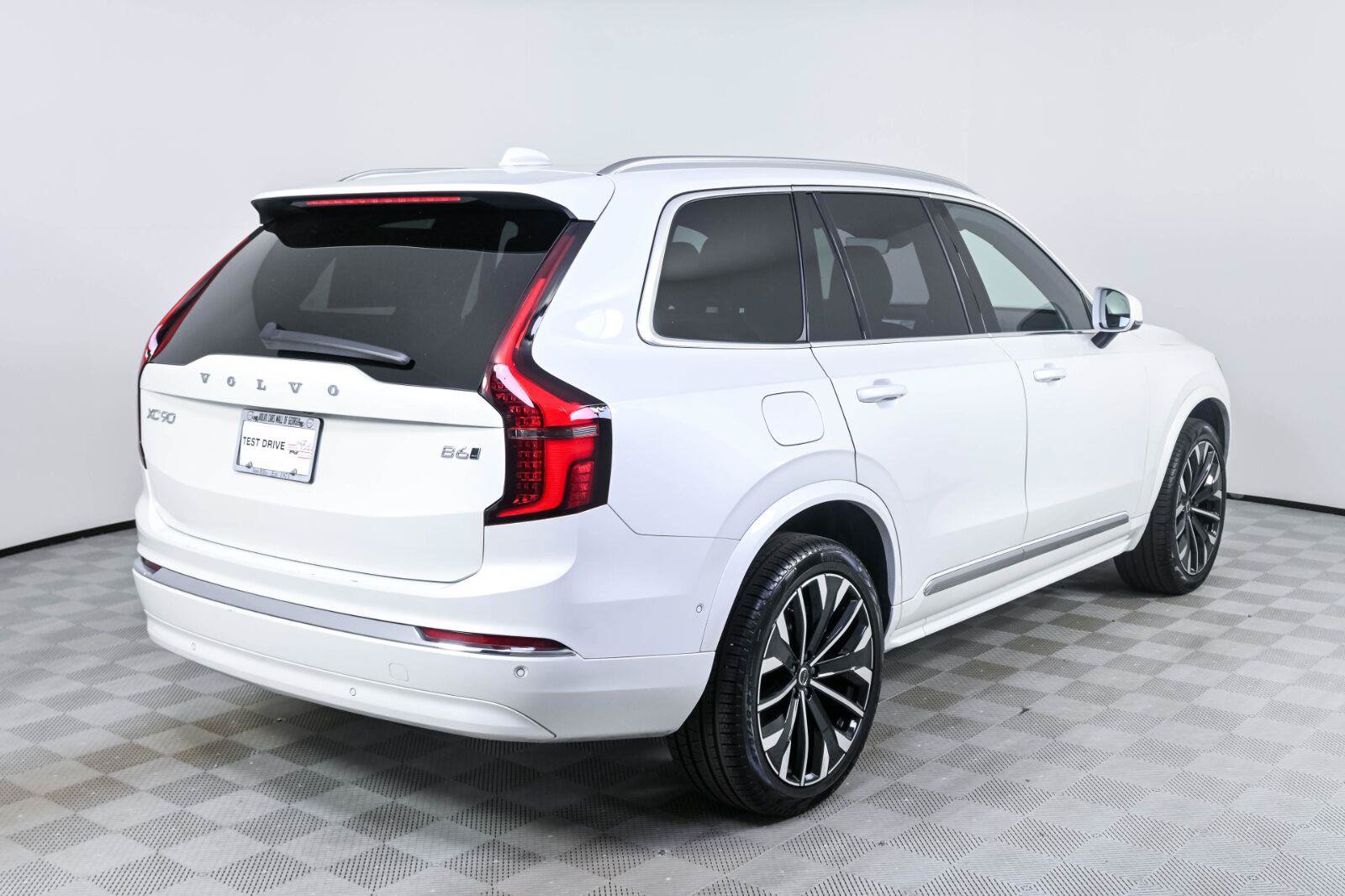 Certified 2026 Volvo XC90 B6 Ultra AWD/4WD image 29