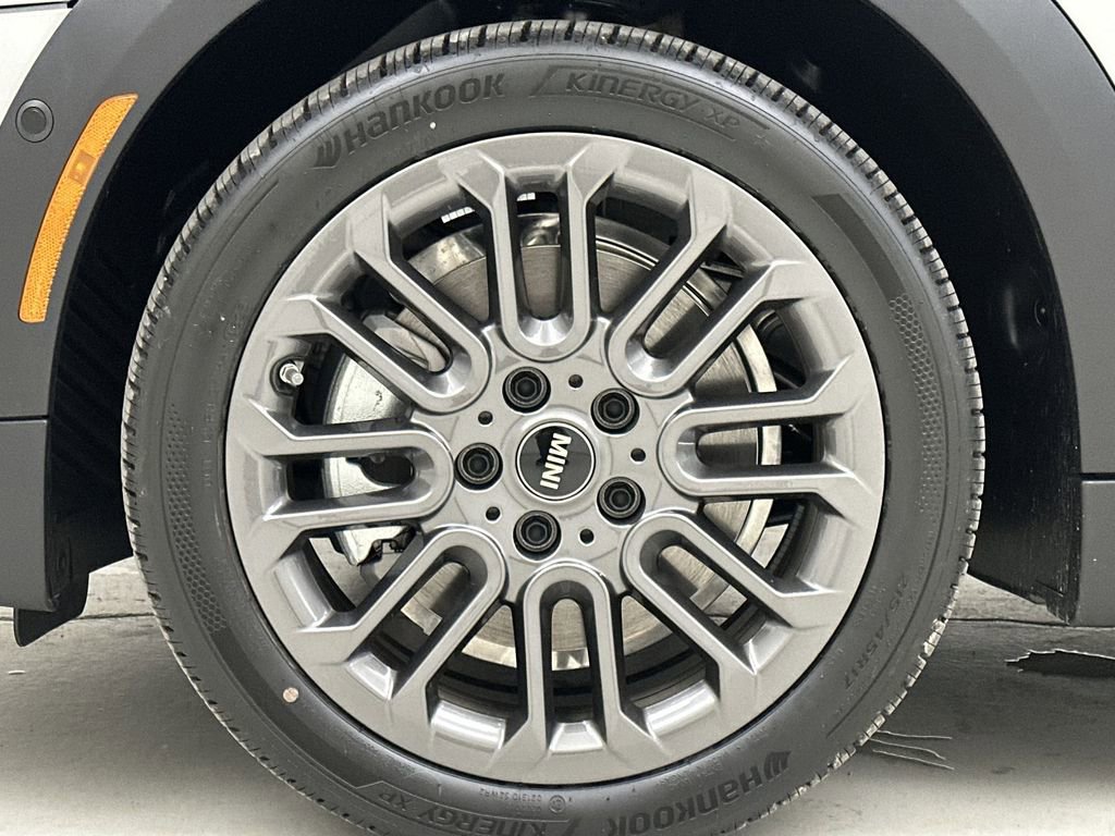 New 2025 MINI Cooper 4-Door Hardtop FWD image 11