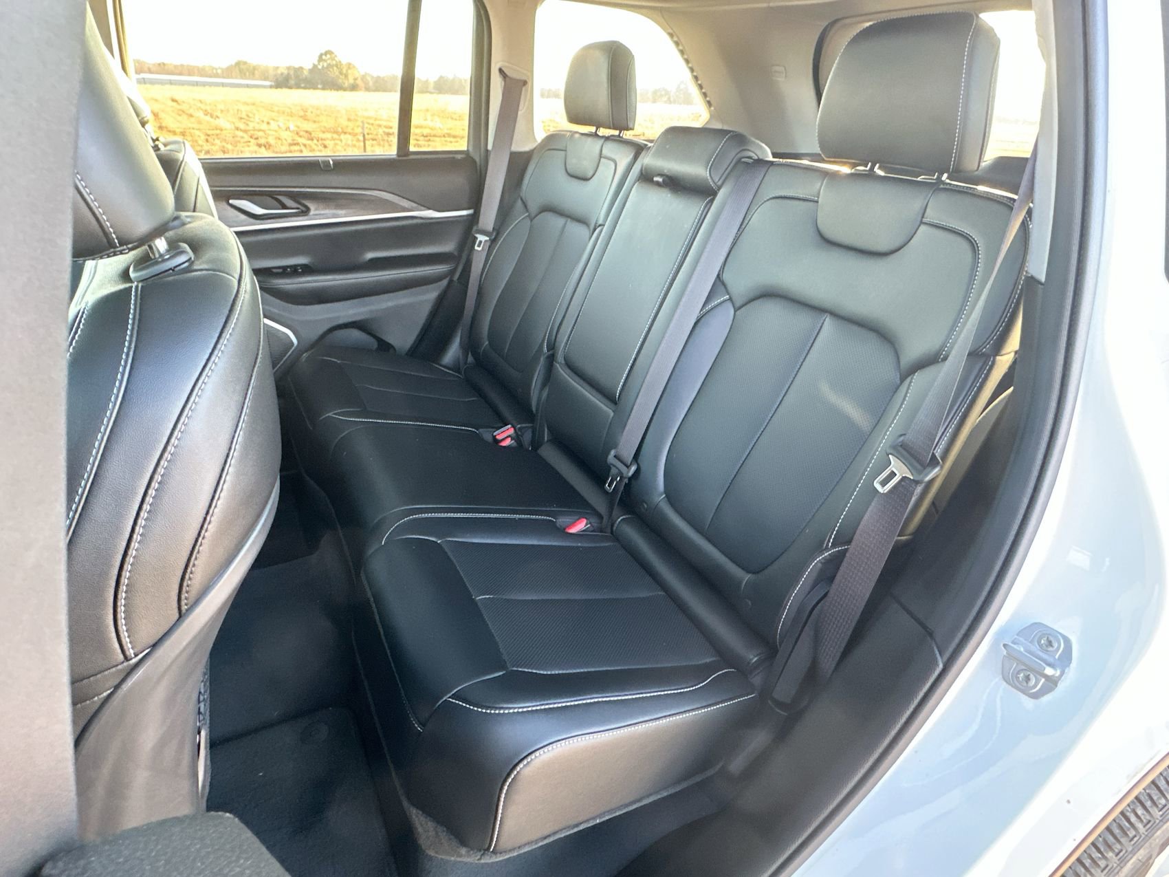 New 2023 Jeep Grand Cherokee 4WD 4xe w/ Luxury Tech Group II image 22