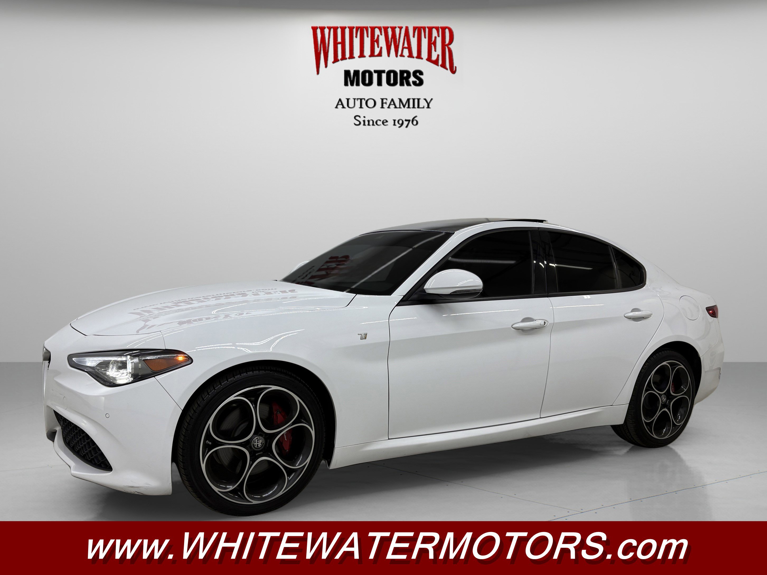 Used 2022 Alfa Romeo Giulia Ti image 1