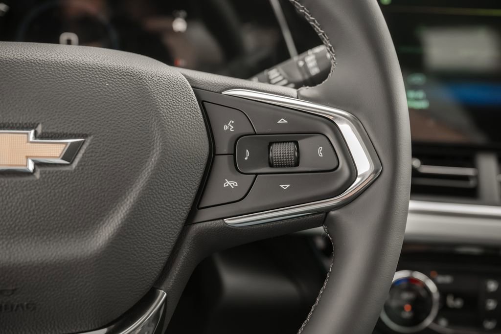 New 2026 Chevrolet Trax LT w/ Driver Confidence Package FWD image 21