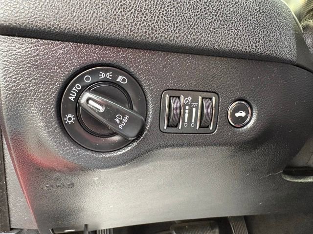 Used 2016 Dodge Charger SXT w/ AWD Plus Group image 24