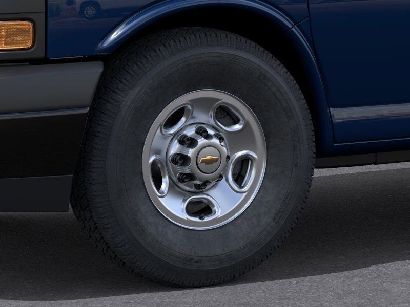 New 2026 Chevrolet Express 2500 Extended w/ Driver Convenience Package image 10