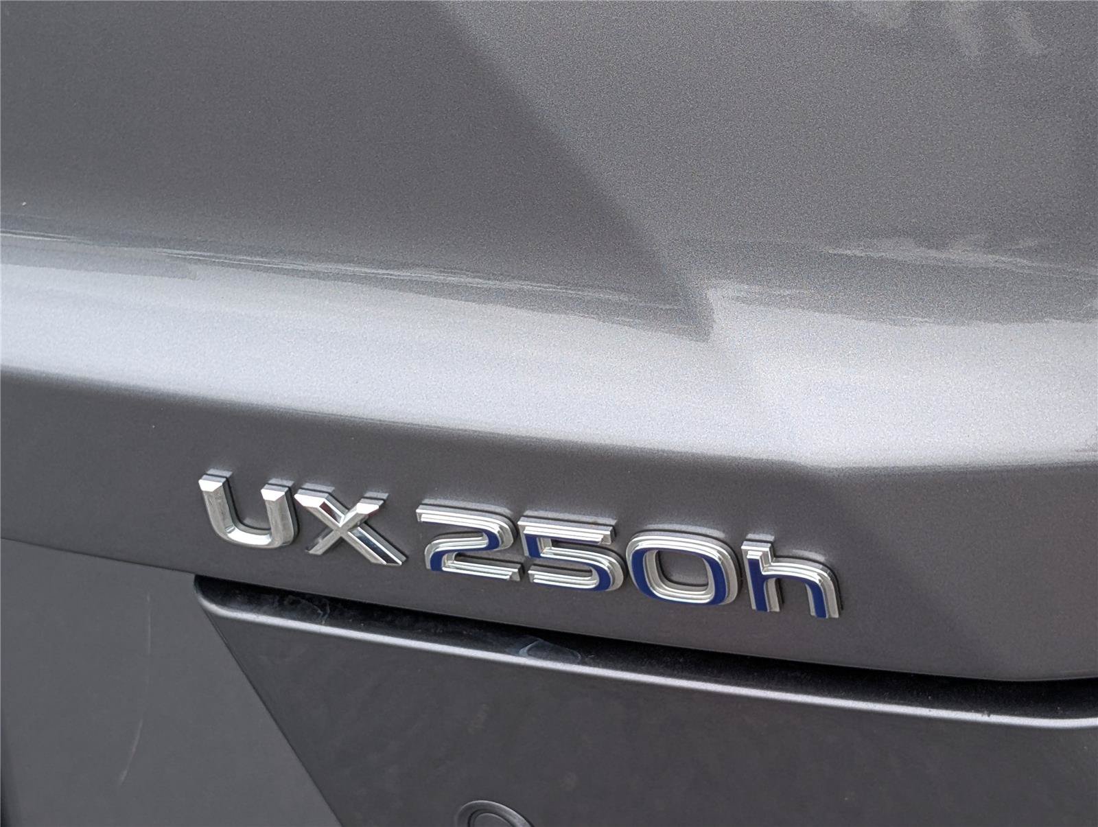 Certified 2021 Lexus UX 250h w/ Premium Package AWD/4WD image 9