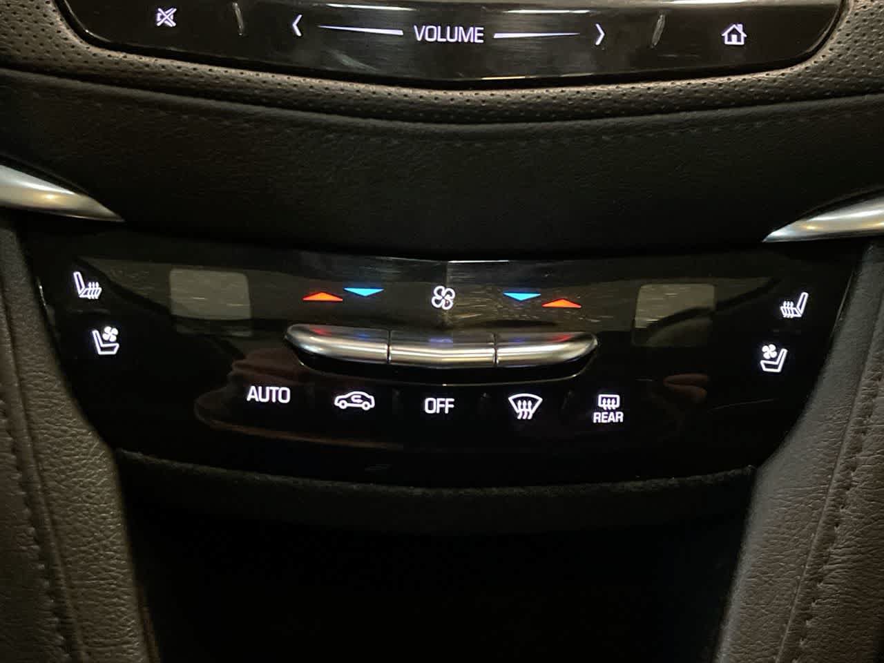 Used 2018 Cadillac XT5 Premium Luxury AWD/4WD image 19