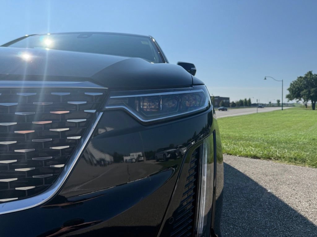 Certified 2025 Cadillac XT6 Premium Luxury w/ Technology Package AWD/4WD image 9