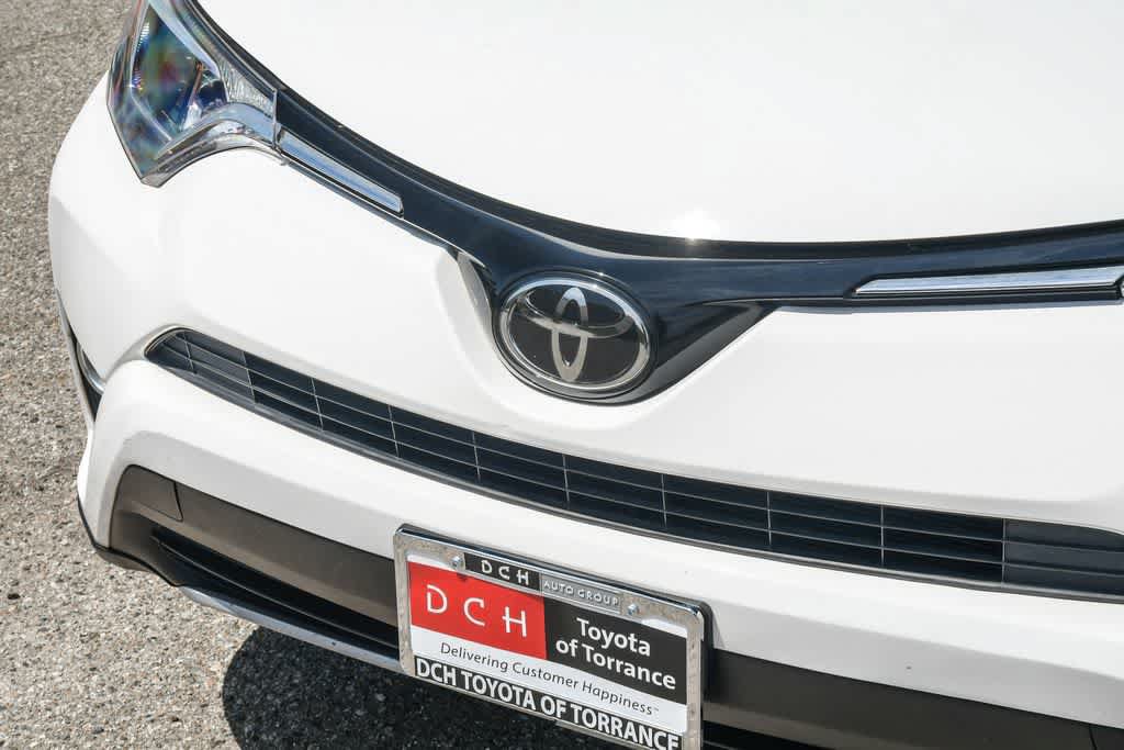 Used 2018 Toyota RAV4 XLE FWD image 5