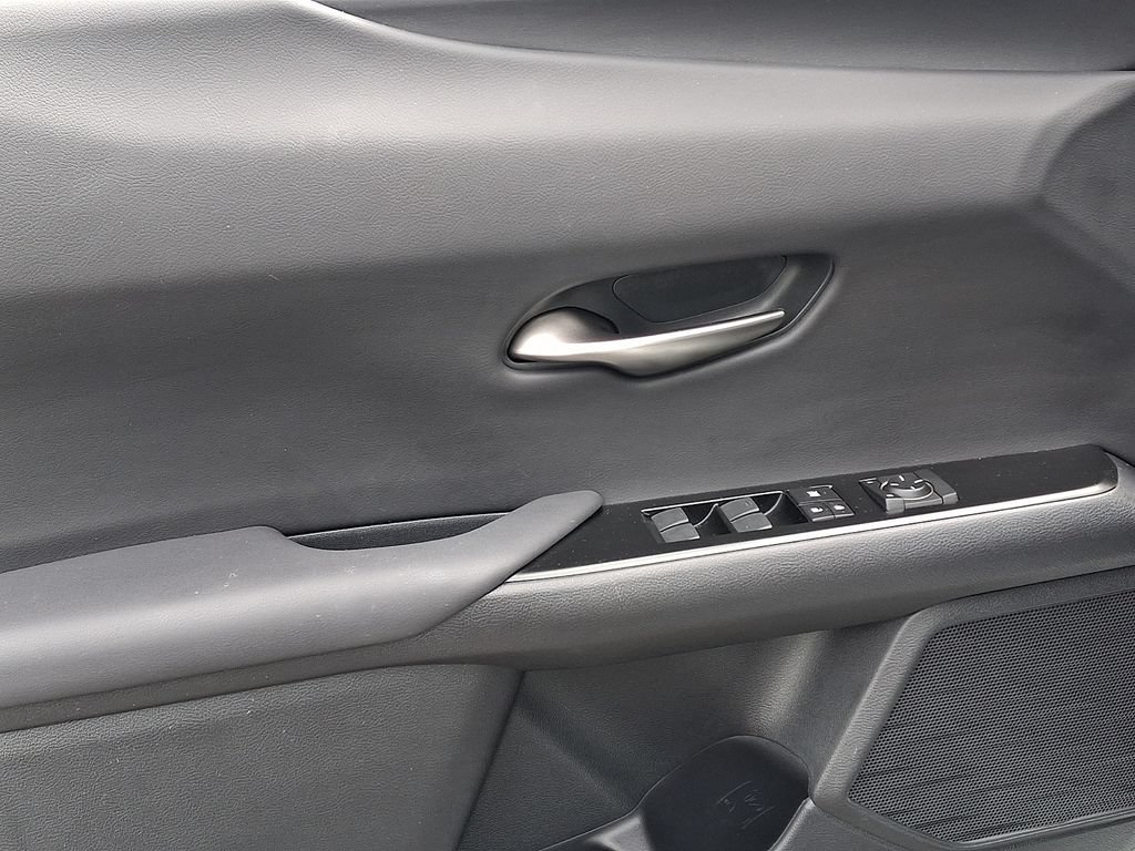 Used 2023 Lexus UX 250h AWD w/ Accessory Package (Z2) image 13