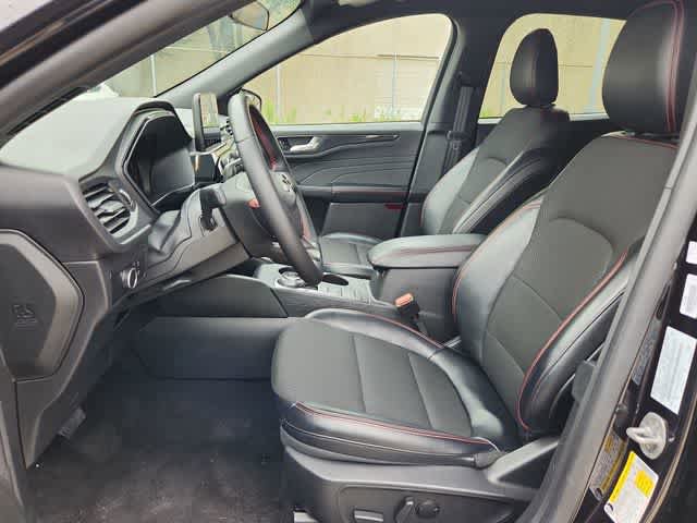 Used 2025 Ford Escape ST-Line FWD image 13