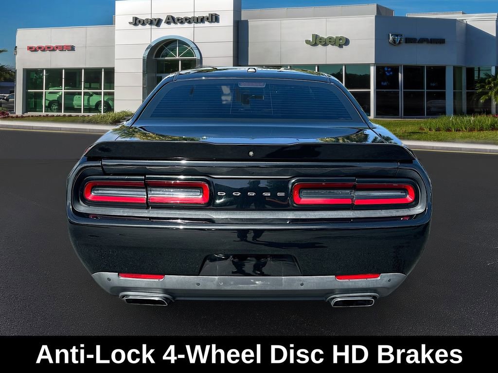 Used 2015 Dodge Challenger R/T w/ Quick Order Package 22B R/T image 7
