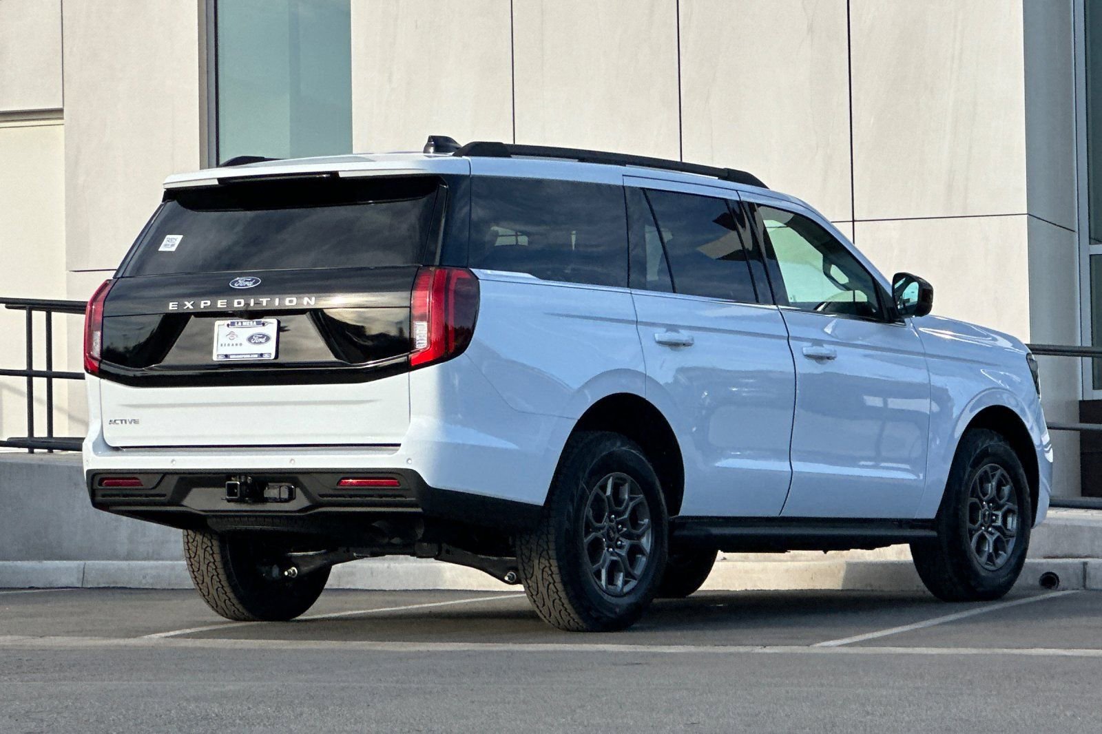 New 2026 Ford Expedition Active RWD image 3