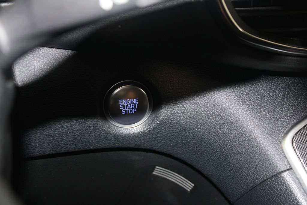 Used 2023 Hyundai Santa Fe SEL image 34