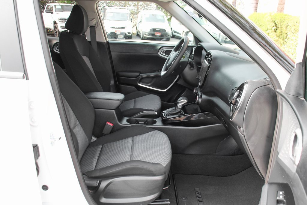 Used 2023 Kia Soul S image 35