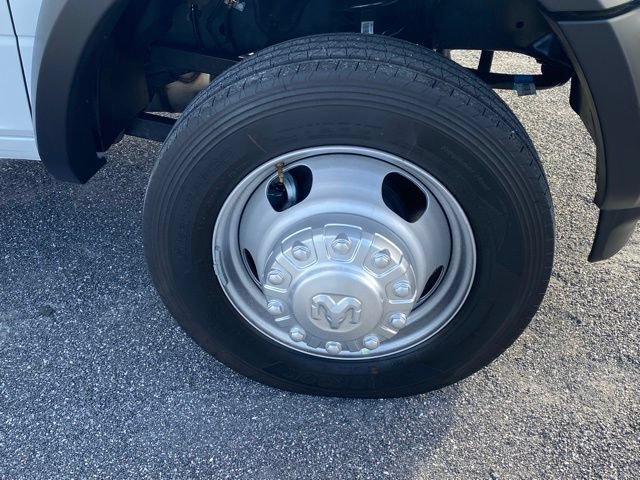 New 2026 RAM 5500 Tradesman w/ Chrome Appearance Group AWD/4WD image 11
