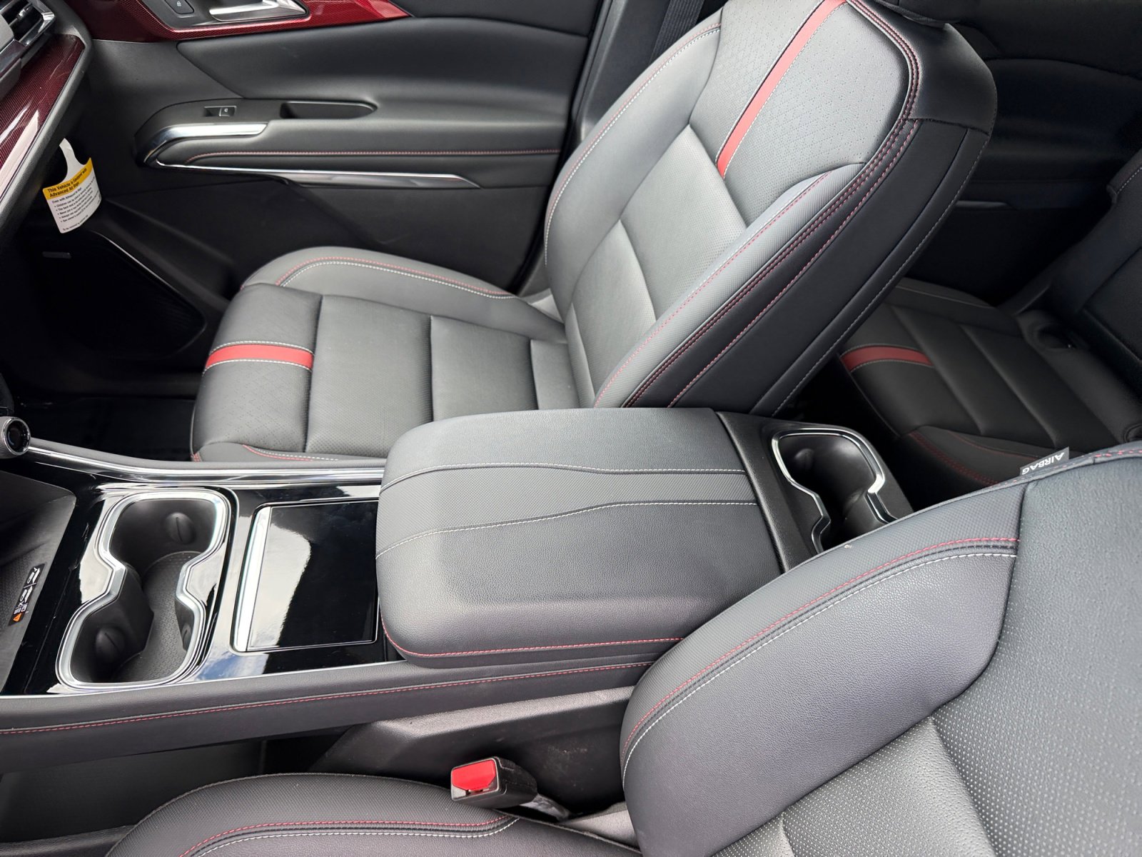 Used 2025 Chevrolet Traverse RS w/ LPO, Floor Liner Package image 14