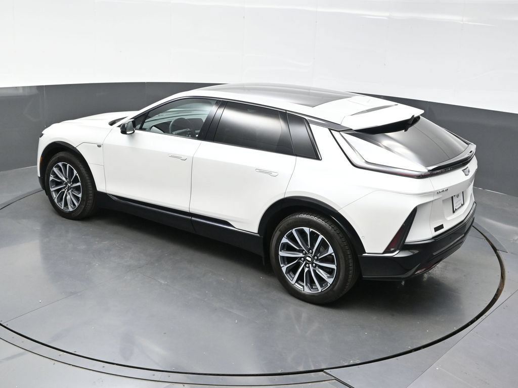 Certified 2024 Cadillac Lyriq Sport AWD/4WD image 37