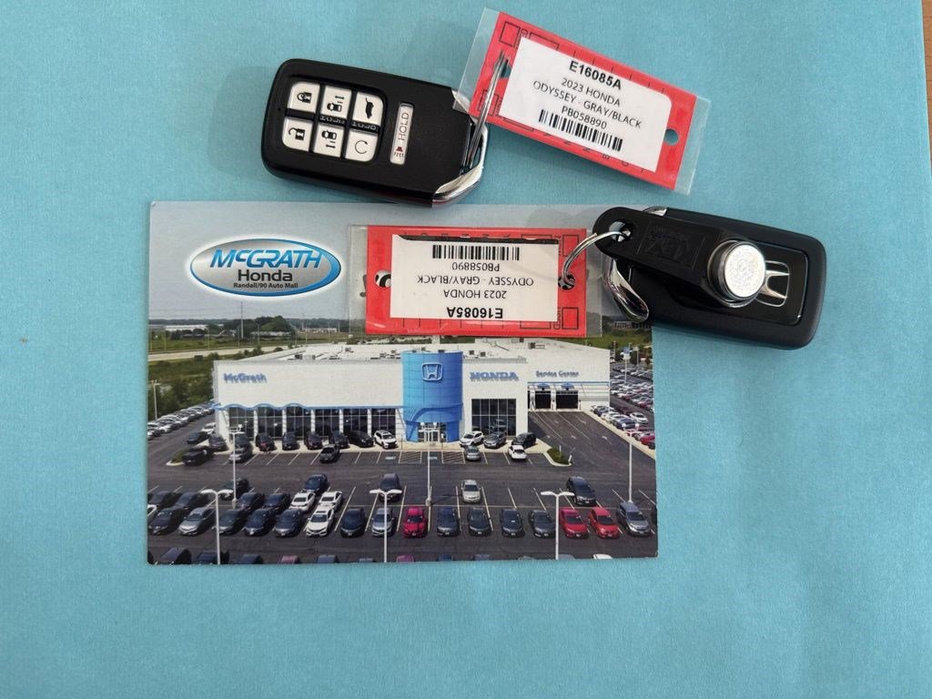 Used 2023 Honda Odyssey Touring image 4
