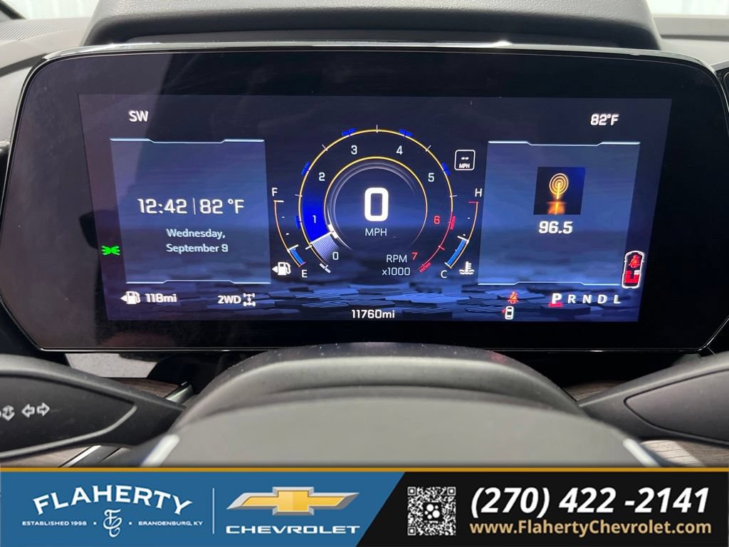 Used 2025 Chevrolet Suburban Premier AWD/4WD image 29