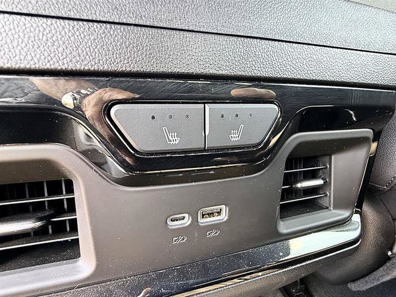 Used 2024 GMC Sierra 1500 AT4 w/ Technology Package AWD/4WD image 39