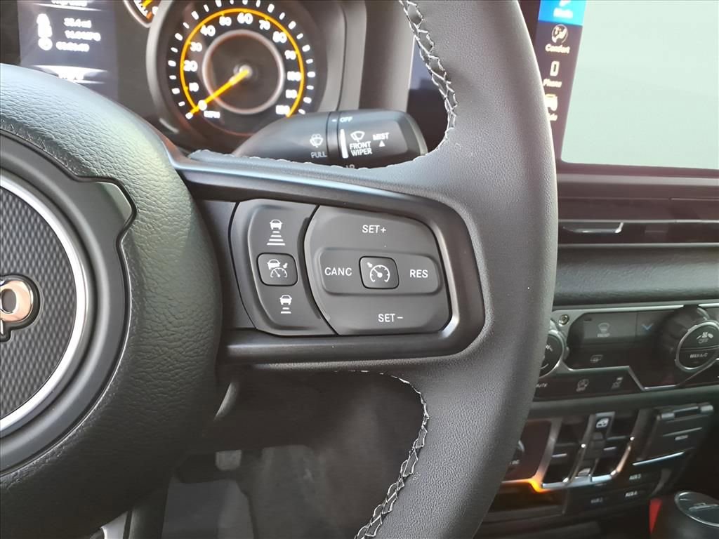 New 2025 Jeep Gladiator Sport image 16