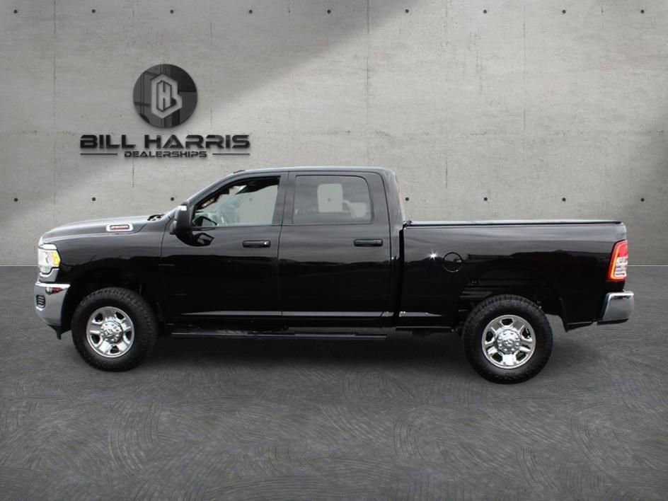 Used 2023 RAM 2500 Tradesman w/ Chrome Appearance Group image 5