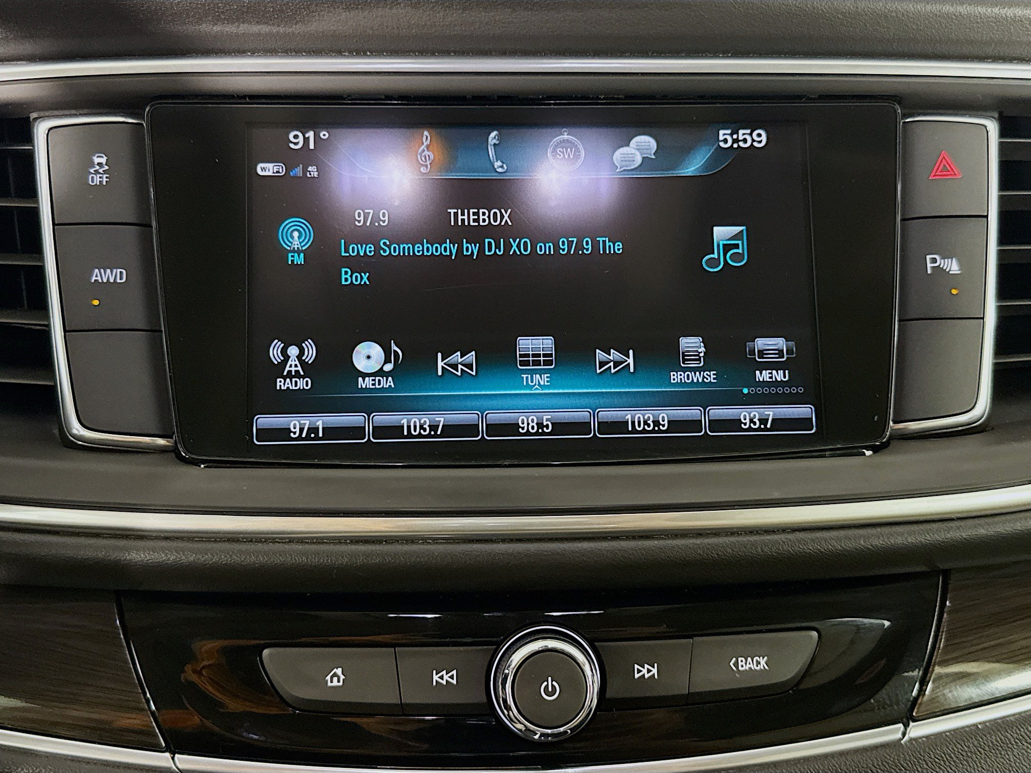 Used 2019 Buick Enclave Essence AWD/4WD image 17