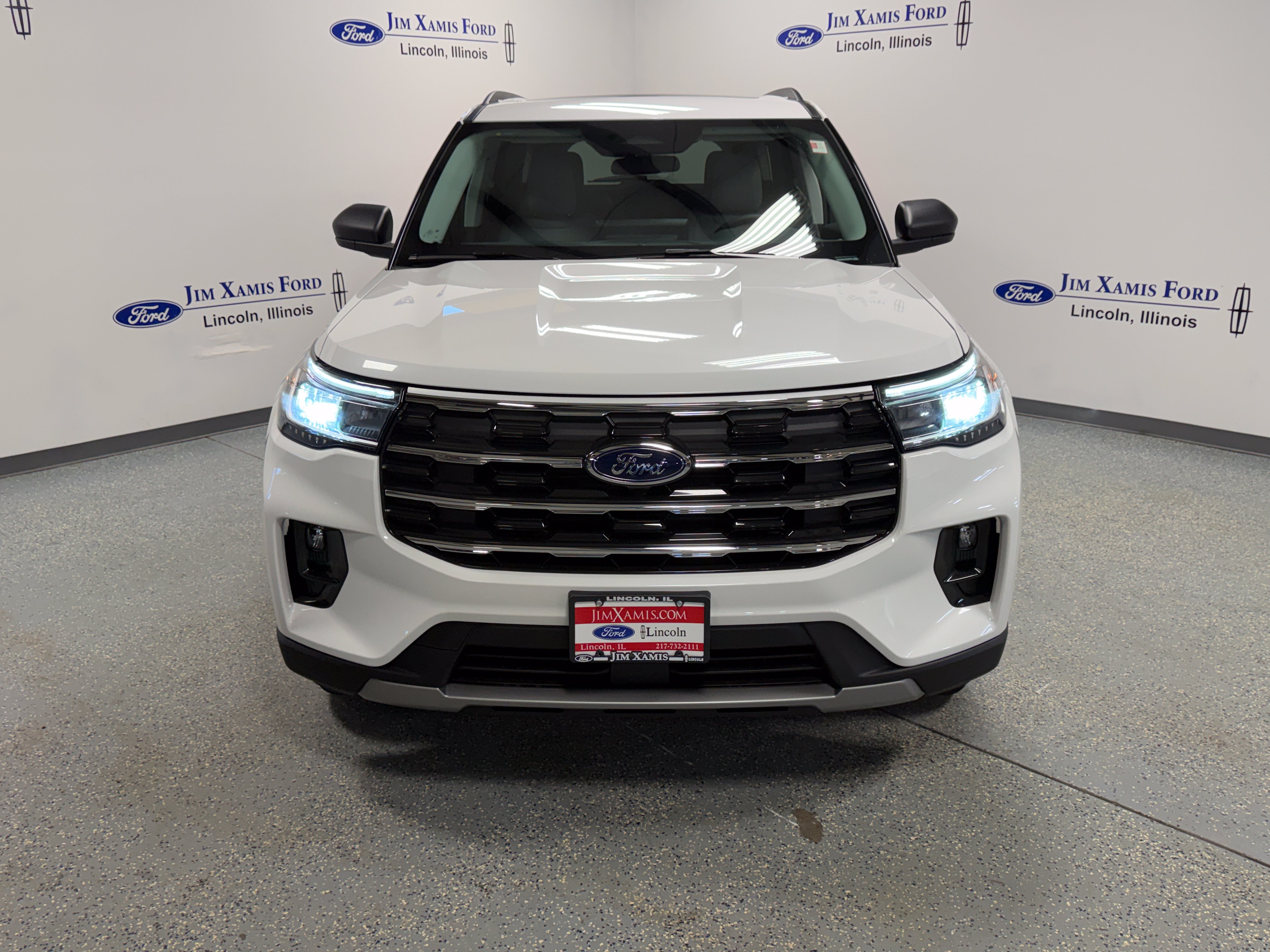 New 2026 Ford Explorer Active w/ Active Comfort Package AWD/4WD image 2