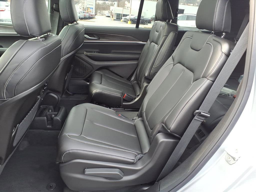 New 2025 Jeep Grand Cherokee L Limited image 7