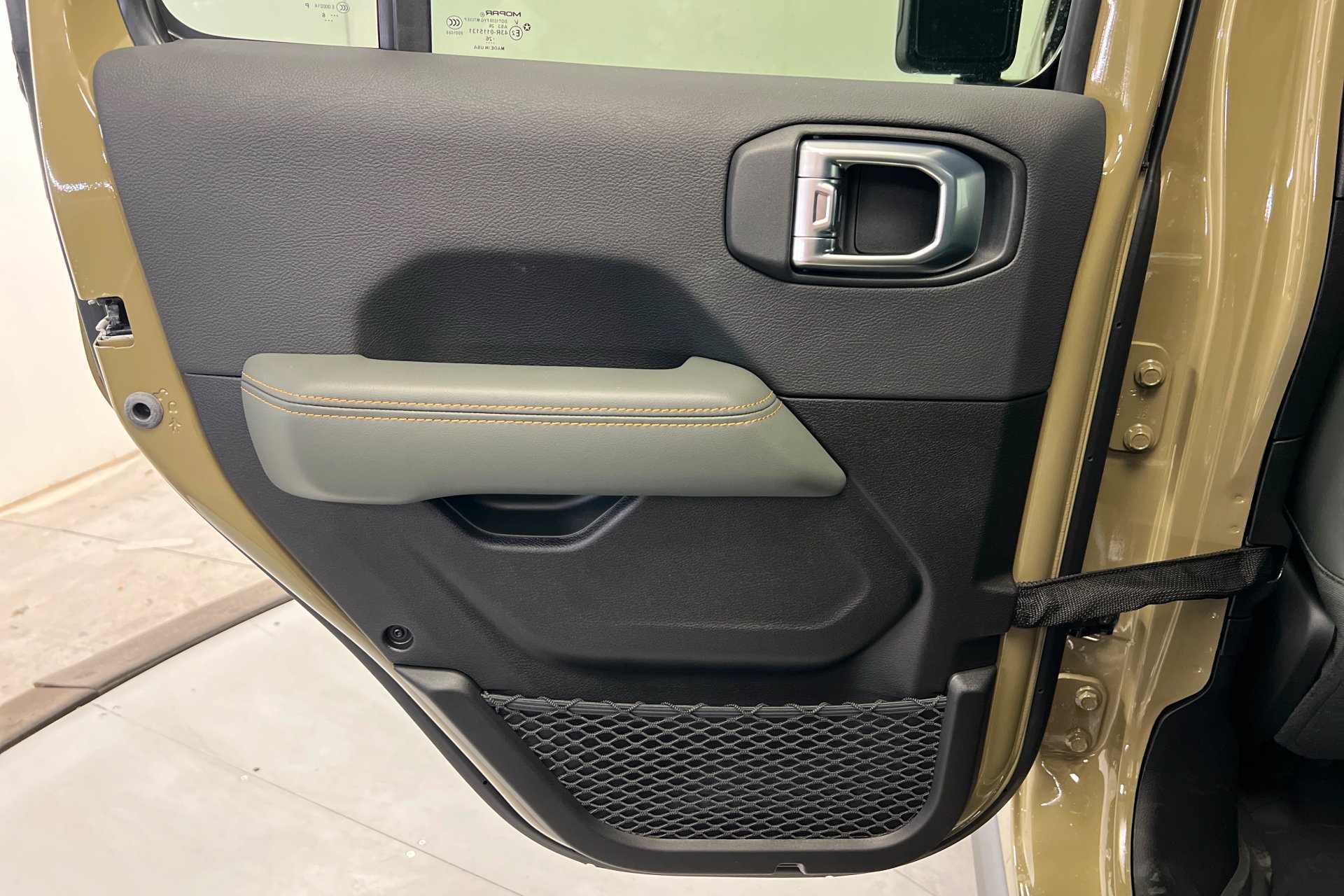 New 2026 Jeep Gladiator Mojave w/ Safety Group AWD/4WD image 19