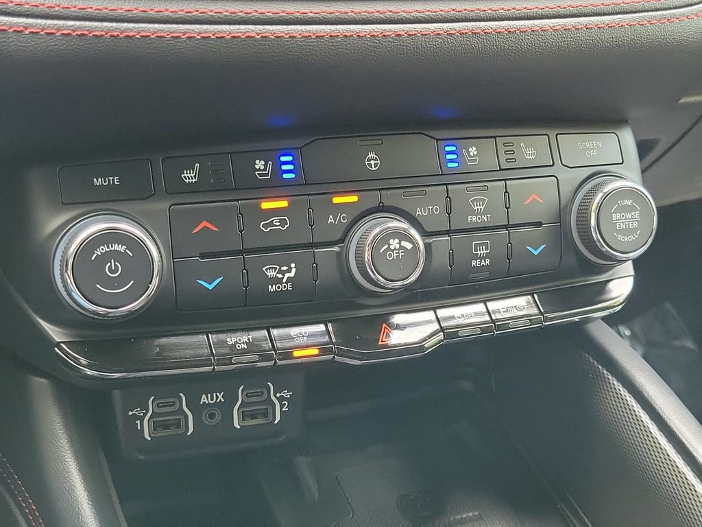 Used 2023 Dodge Durango R/T RWD image 31