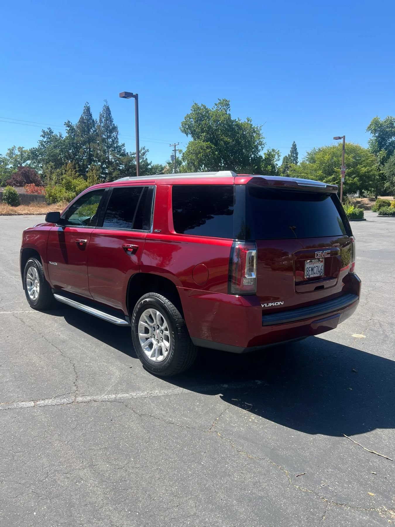 Used 2017 GMC Yukon SLT AWD/4WD image 8