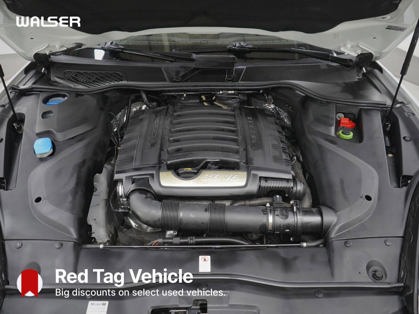 Used 2017 Porsche Cayenne Platinum Edition image 33