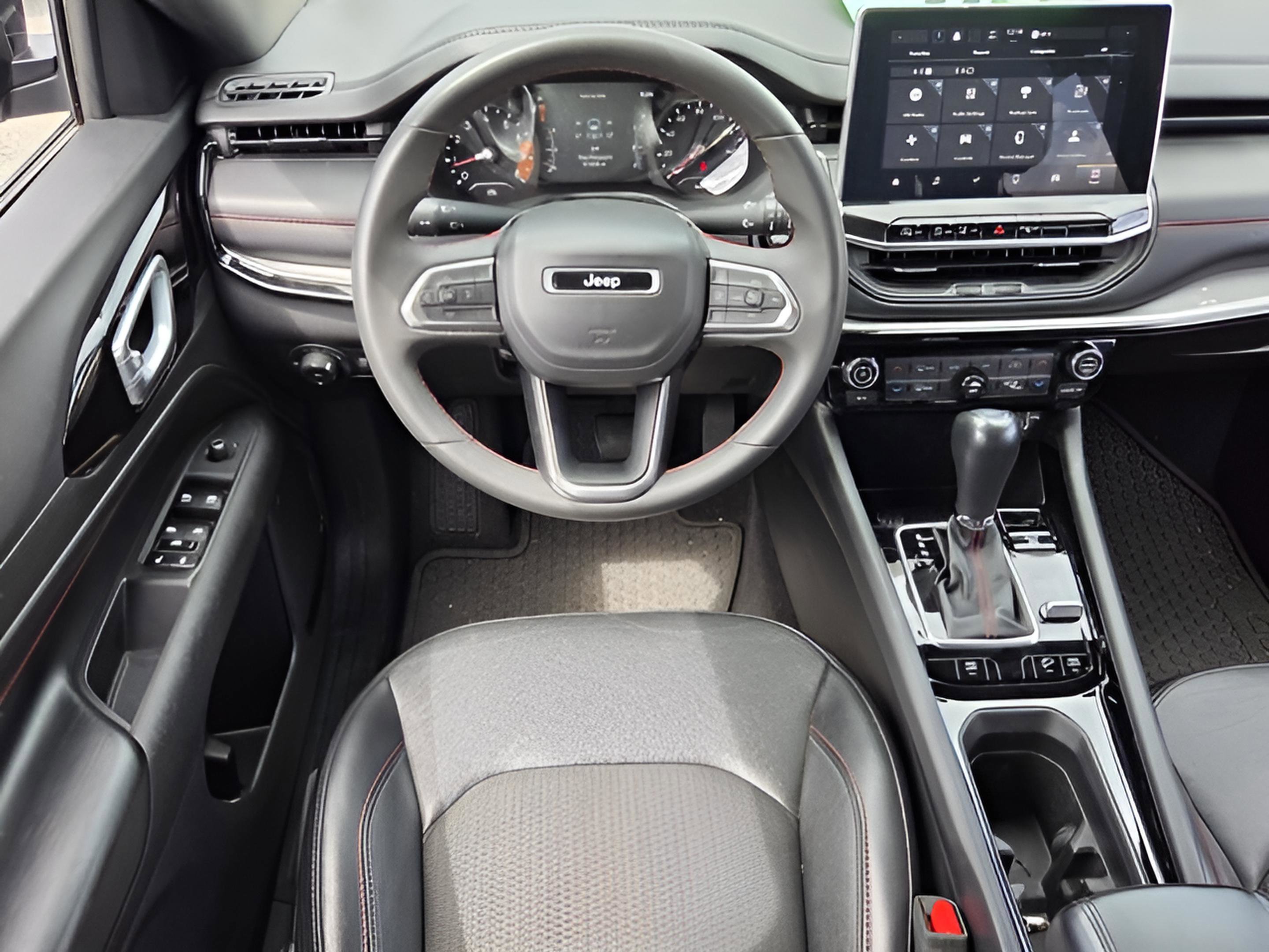 Used 2023 Jeep Compass Trailhawk AWD/4WD image 11