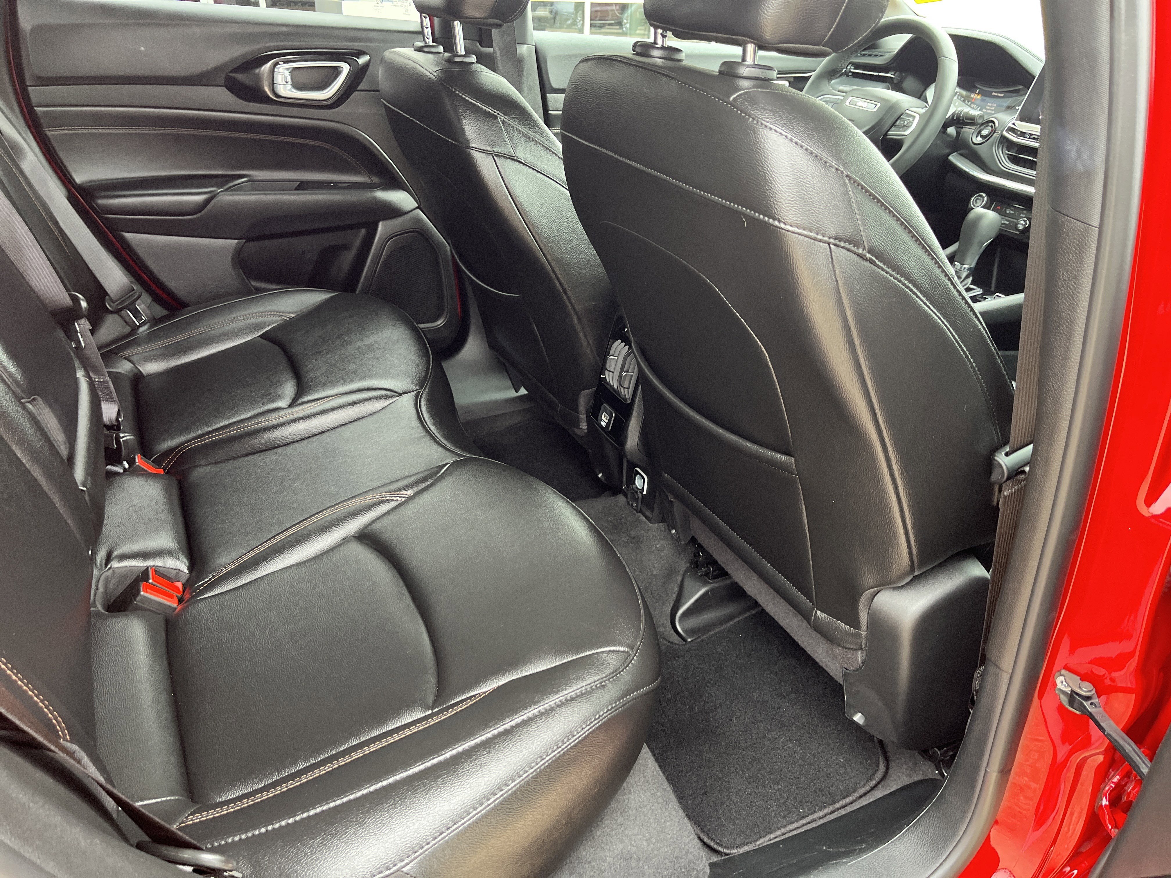 Used 2024 Jeep Compass Limited image 15