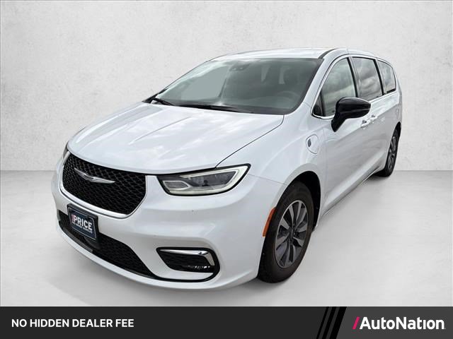 Used 2024 Chrysler Pacifica Limited FWD image 1