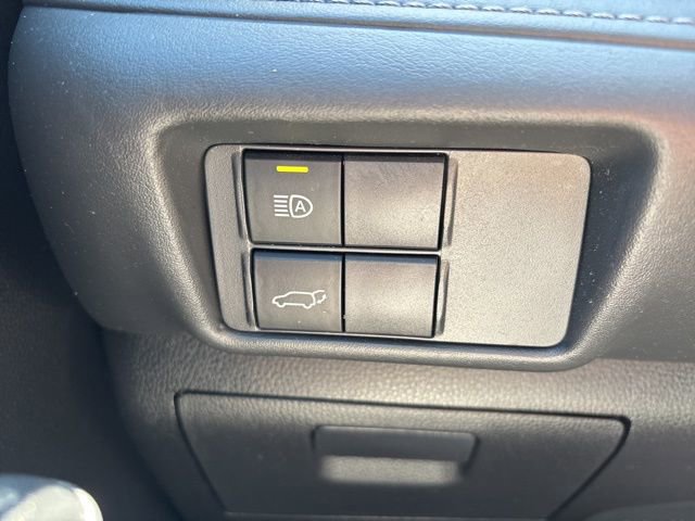 Used 2021 Toyota Highlander XLE AWD/4WD image 15