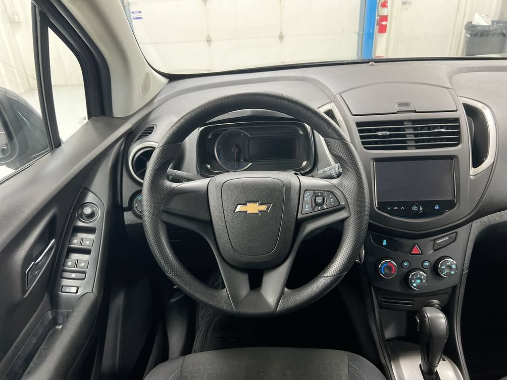 Used 2016 Chevrolet Trax LS FWD image 11