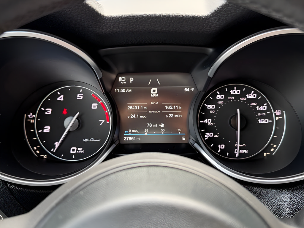Used 2022 Alfa Romeo Stelvio Sprint RWD image 40