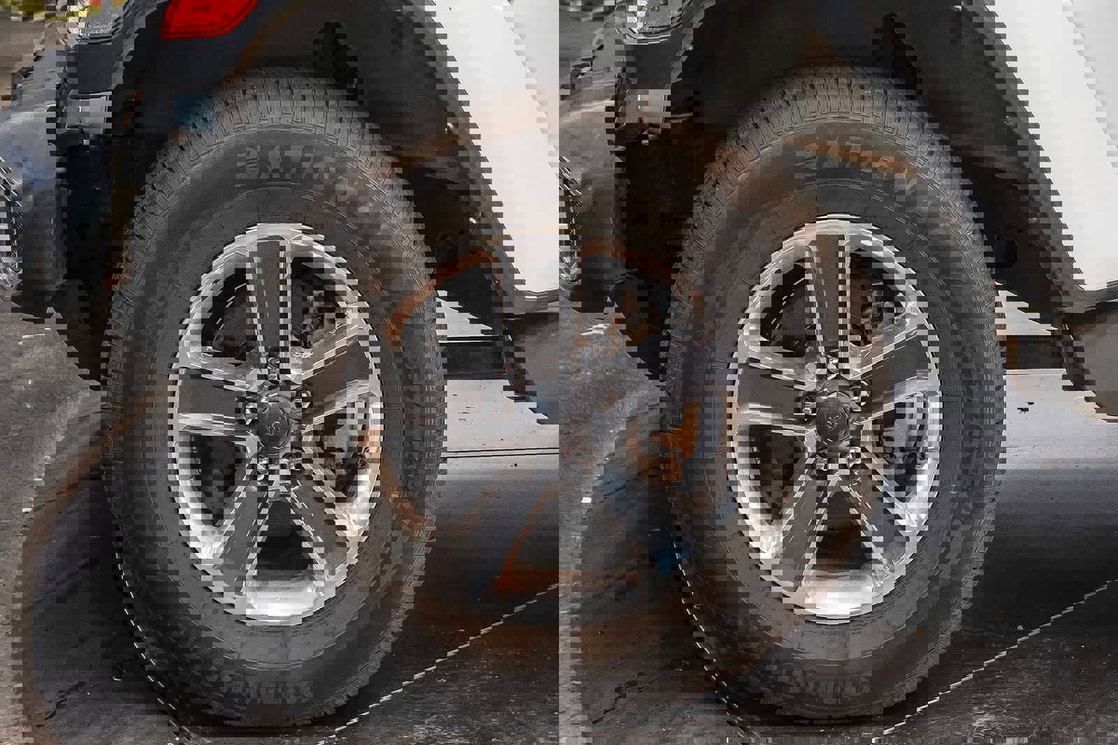 Used 2023 Jeep Wrangler Sahara w/ Cold Weather Group image 11