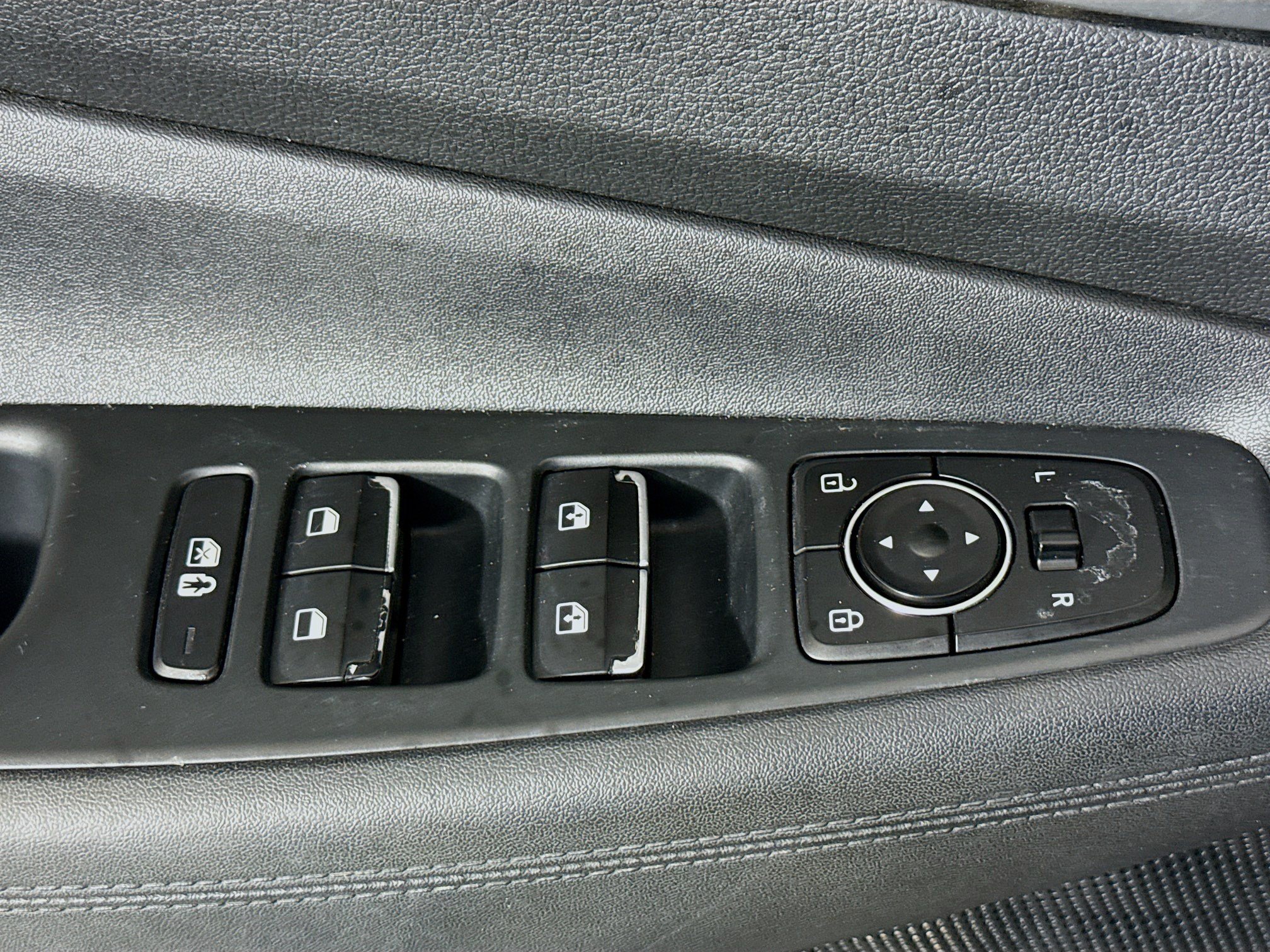 Used 2021 Hyundai Santa Fe SEL w/ Convenience Package FWD image 24