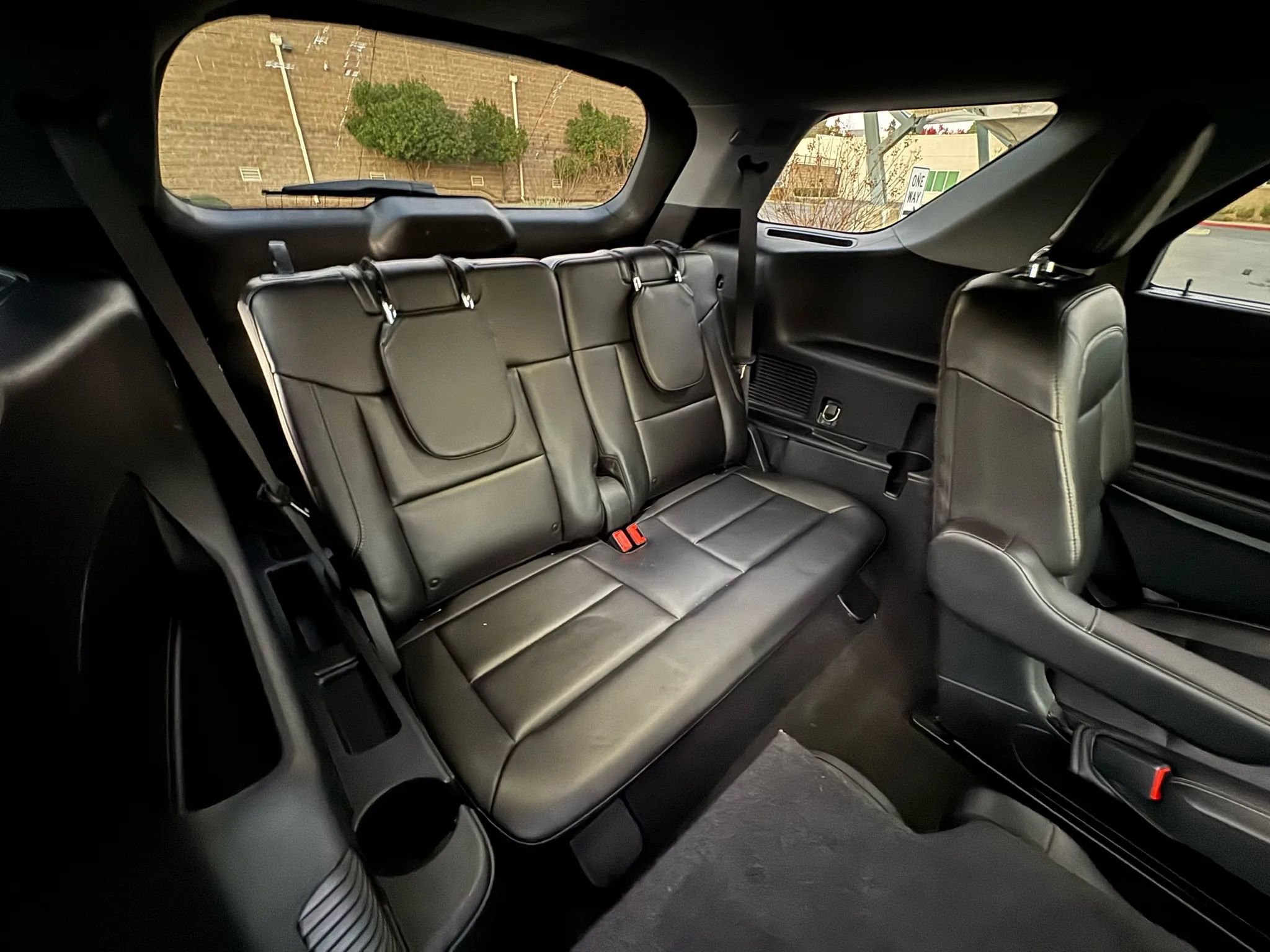 Used 2022 Ford Explorer Limited AWD/4WD image 16