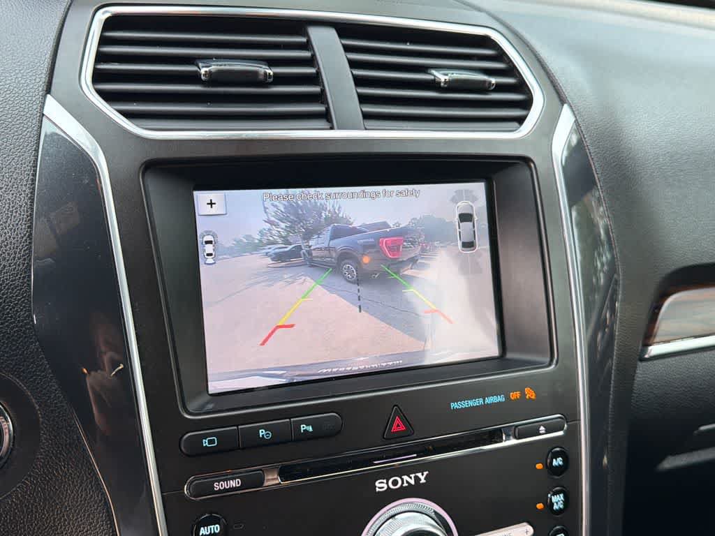 Used 2017 Ford Explorer Limited w/ Equipment Group 301A FWD image 28