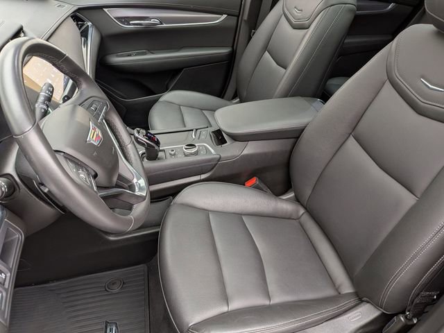 Certified 2025 Cadillac XT6 Luxury AWD/4WD image 20