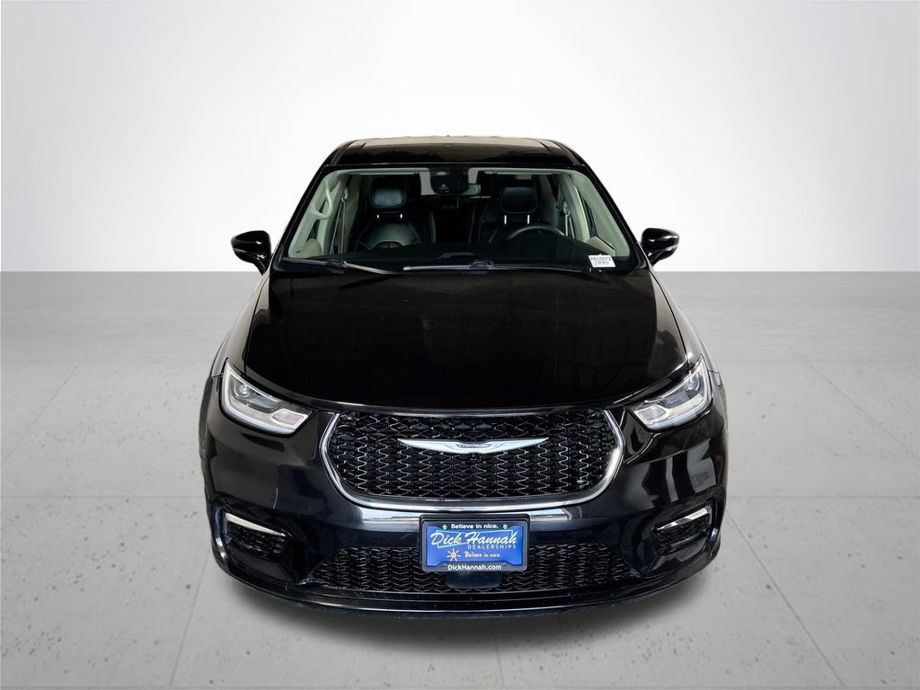 Used 2024 Chrysler Pacifica Limited FWD image 3