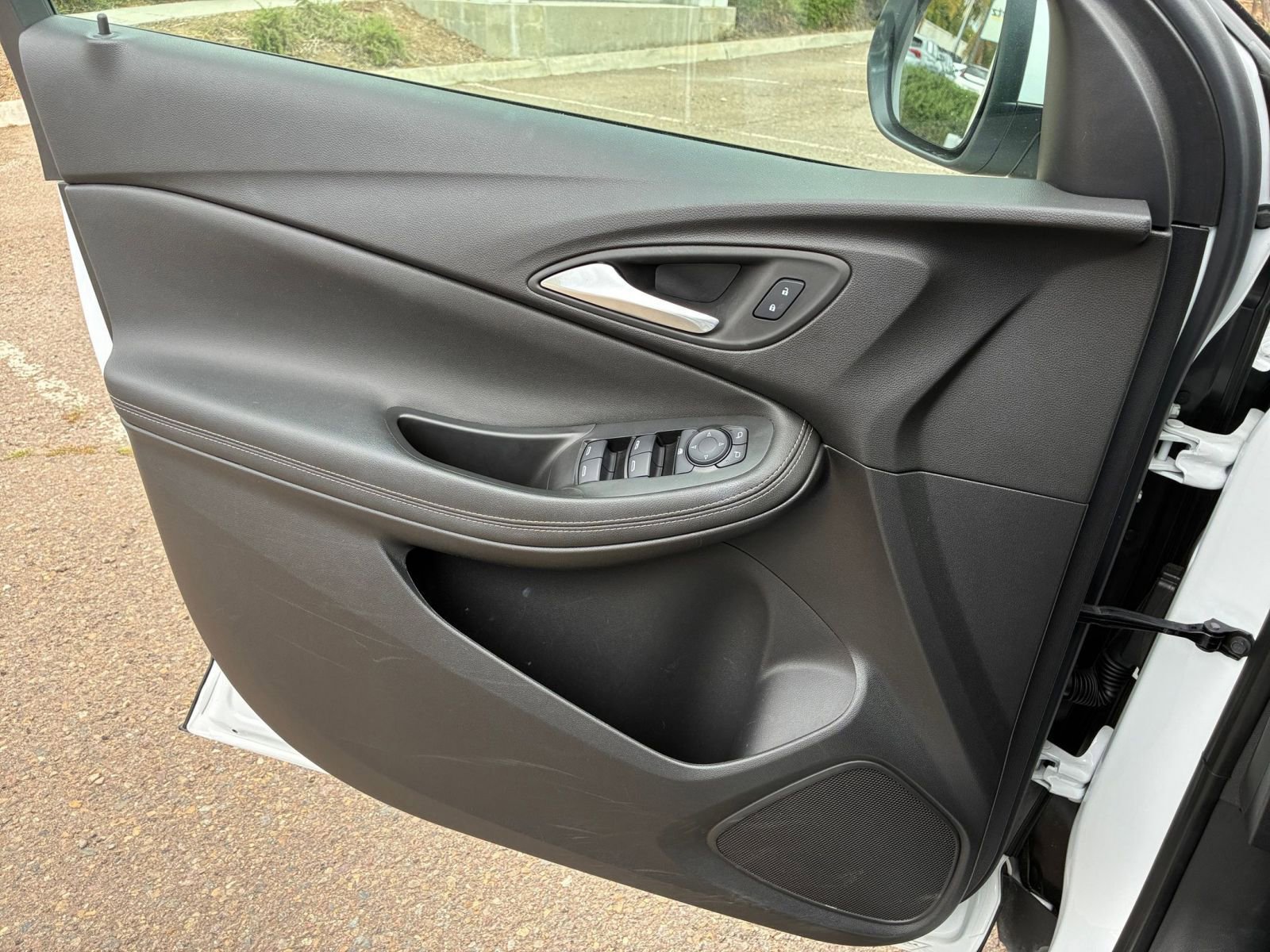 Used 2025 Buick Encore GX Preferred image 18