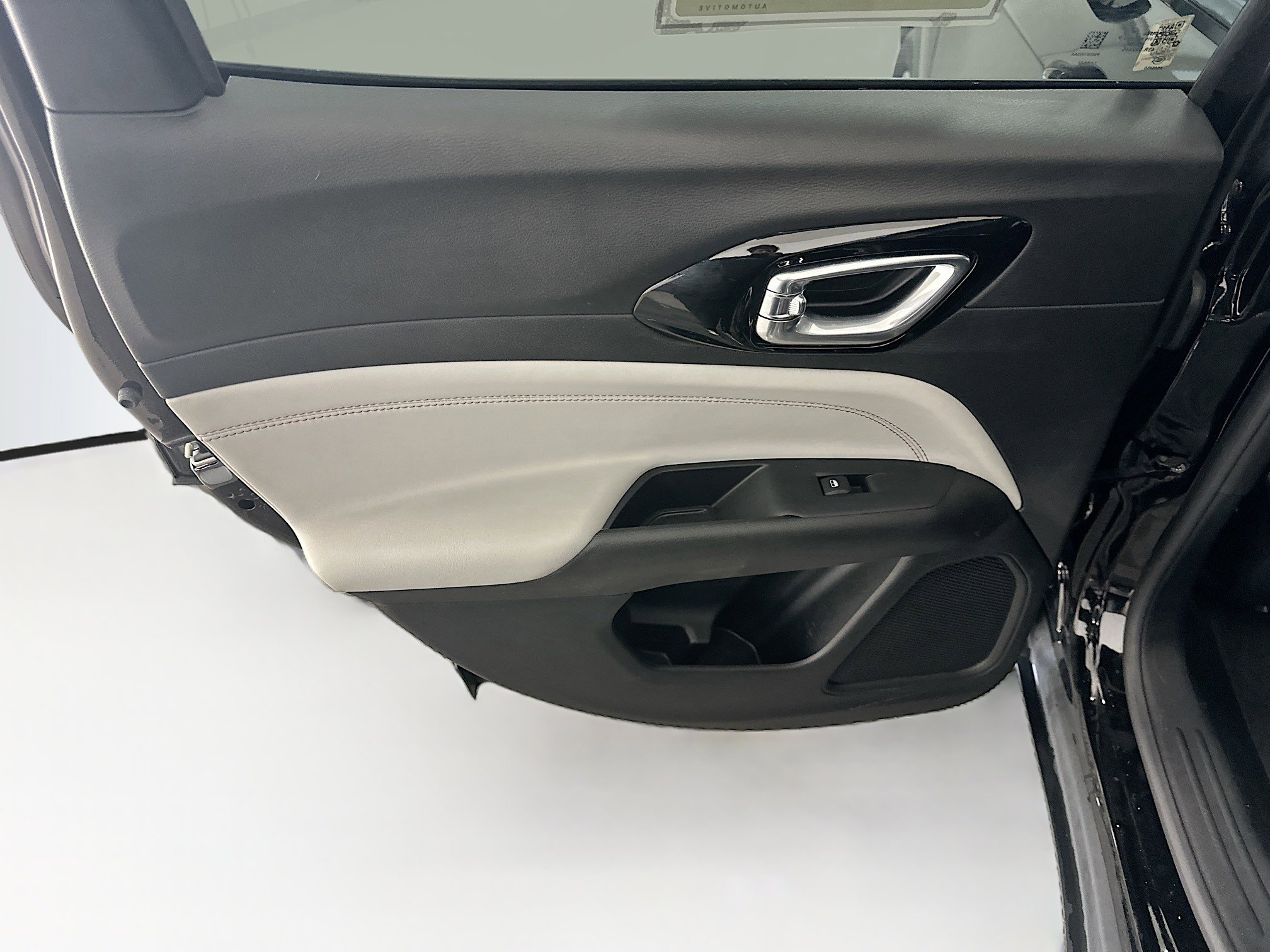 Used 2022 Jeep Compass Limited image 26