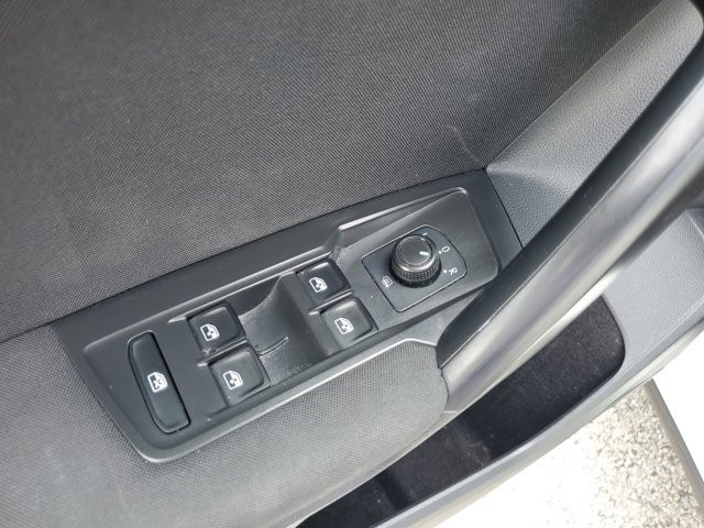 Used 2021 Volkswagen Tiguan S FWD image 22