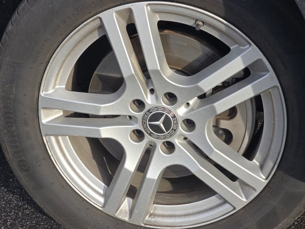 Used 2023 Mercedes-Benz GLB 250 4MATIC image 10